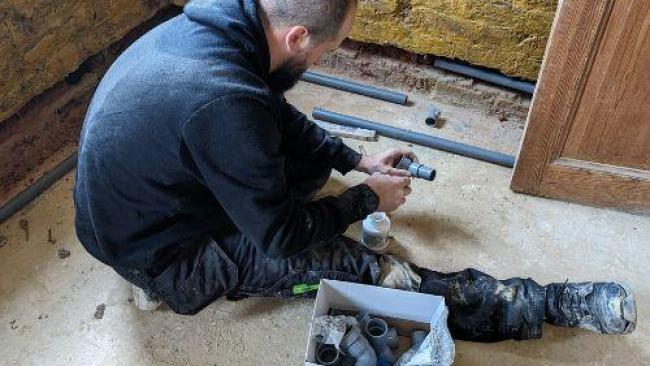 Changer les tuyaux lors de rénovation salle de bain : VDK